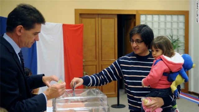 Bầu cử Tổng thống Pháp: Cử tri vẫn phân vân 