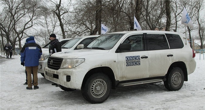 Nổ bom xe của giám sát viên OSCE ở Donbass