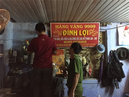 Trích xuất camera truy tìm kẻ cướp tiệm vàng ở Huế