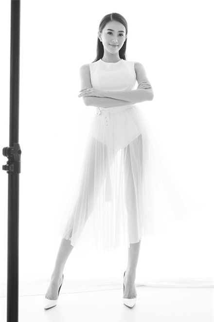 Chê Minh Hằng không đủ đẳng cấp, Lê Hà bị "dằn mặt" trên facebook