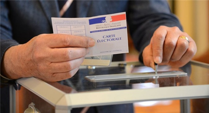 Nga bị tố can thiệp vào cuộc bầu cử Tổng thống Pháp