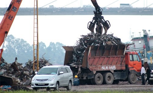 Nổ lò nấu phôi thép, 4 công nhân bị bỏng nặng