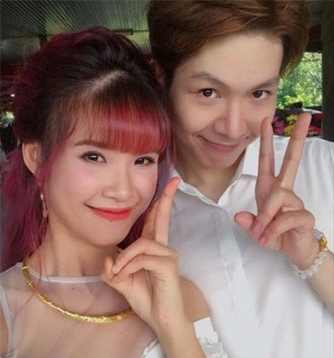 Khởi My - Kelvin Khánh đính hôn gây "bão" mạng
