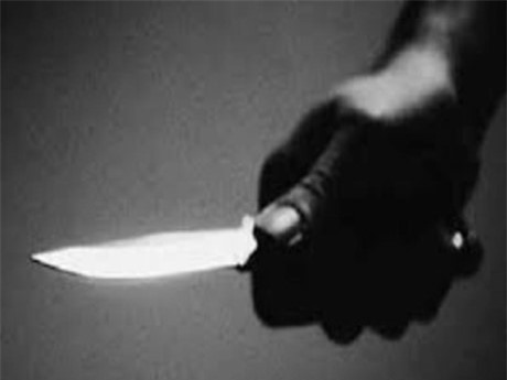 Ngăn cản hỗn chiến trong quán karaoke, 2 người bị đâm