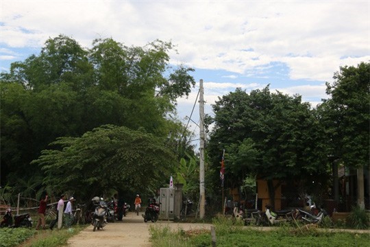 Con dâu xô mẹ chồng ngã tử vong: Nạn nhân từng cầm dao đuổi chém 