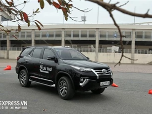 "Hàng hót" Toyota Fortuner máy dầu, số tự động sắp về Việt Nam