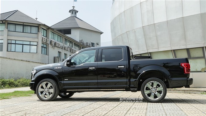 Soi kỹ "khủng long" làng bán tải Ford F-150 Limited 2017
