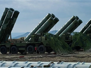 Thổ Nhĩ Kỳ mua hệ thống phòng không S-400 của Nga để dọa NATO