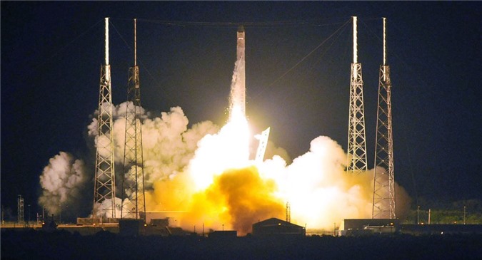 Nga chế tạo tên lửa thừa sức cạnh tranh với Falcon của Mỹ