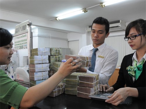 Không để thiếu tiền mặt dịp lễ 30/4-1/5