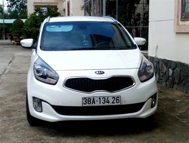 Tài xế ô tô tông thai phụ bị thương rồi tăng ga bỏ chạy