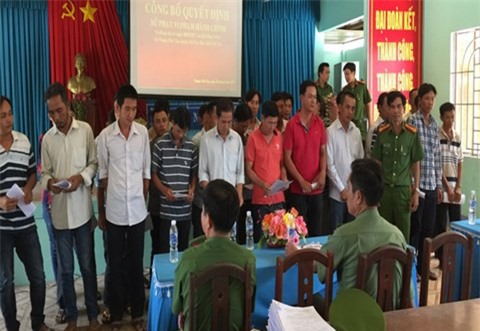 Triệt phá sới gà ăn tiền, phạt hành chính 44 đối tượng