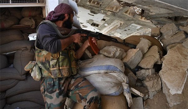 Quân đội Syria điều pháo binh bắn phá IS ở Deir Ezzur, khủng bố trả giá đắt