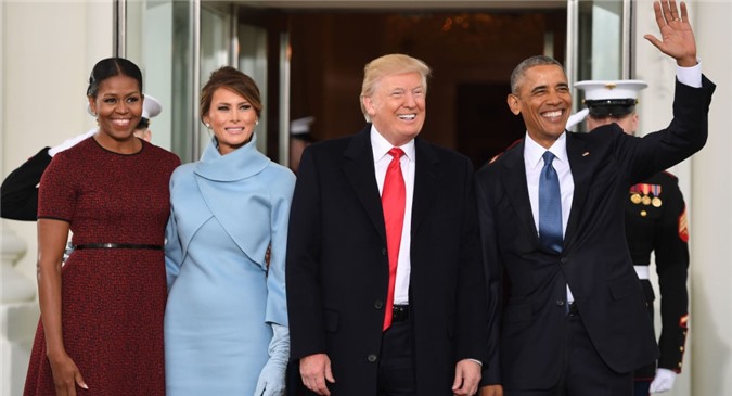 Michelle Obama phân trần về cái nhìn bất mãn ngày Trump nhậm chức