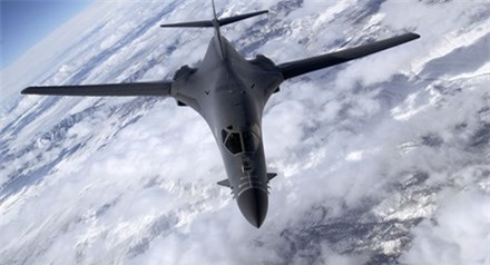 Sự đáng sợ oanh tạc cơ B-1B Mỹ điều tới bán đảo Triều Tiên