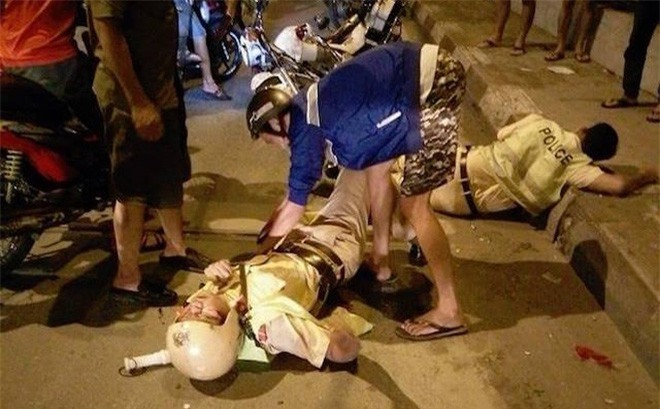 Bị xe máy tông trúng, 1 CSGT chấn thương sọ não tử vong