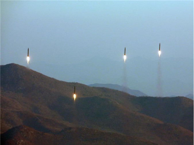 Triều Tiên cho nổ tên lửa vì phóng nhầm sang Nga?