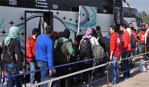 Không đầu hàng quân đội Syria, 100 phiến quân rời Damascus tới Idlib