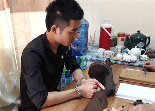 Vác súng xông vào bệnh viện rồi nã đạn liên tiếp