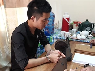 Vác súng xông vào bệnh viện rồi nã đạn liên tiếp