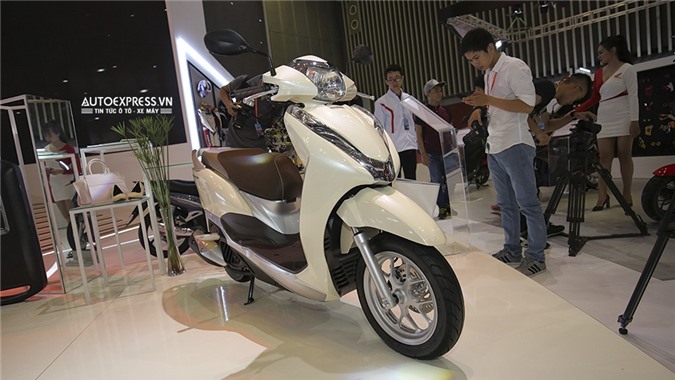 Chi tiết Honda Lead 2017 vừa ra mắt tại Việt Nam với Smartkey tiện lợi