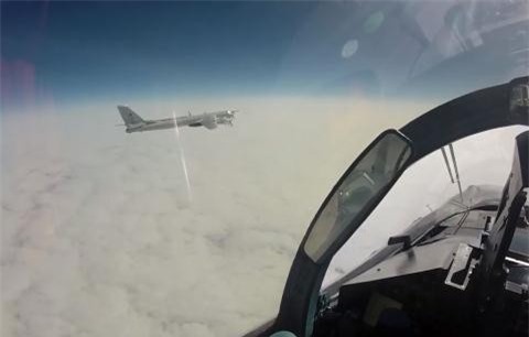 Nga công bố video, phủ nhận chiến đấu cơ xâm phạm ADIZ Mỹ