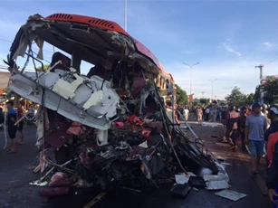 Tai nạn thảm khốc ở Gia Lai: Xe tải chạy tốc độ kinh hoàng 105km/giờ