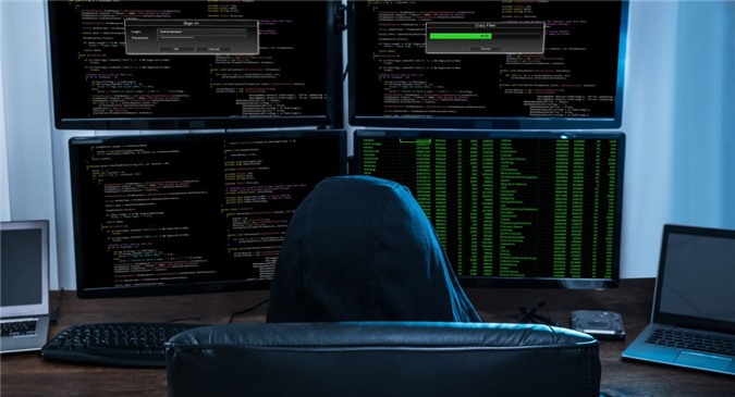 WikiLeaks tìm thấy "dấu vết Nga" trong thư bị rò rỉ của Macron