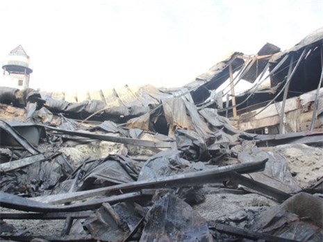 Cháy lớn thiêu rụi 1.200 m2 nhà xưởng sản xuất bao bì