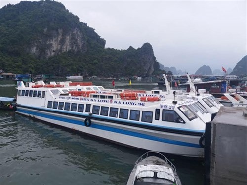 Quảng Ninh: Cấp đăng kiểm tàu du lịch sai thiết kế, lãnh đạo Chi cục 15…“cười trừ”