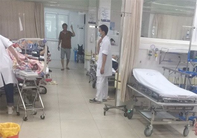 Bệnh nhân bị côn đồ truy sát ở BV Đại Học Y qua cơn nguy kịch