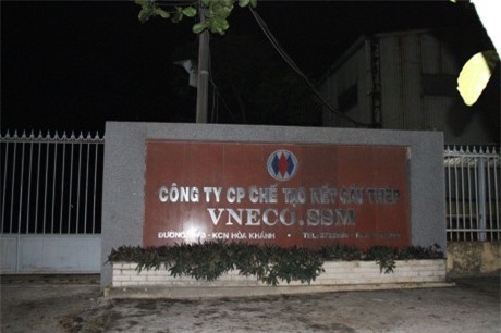 Nam công nhân chết thảm khi rơi từ mái nhà xưởng xuống đất