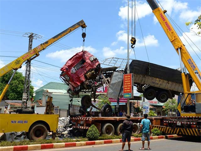 Khởi tố vụ tai nạn kinh hoàng làm 13 người chết ở Gia Lai