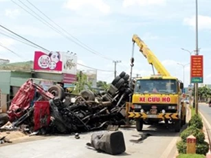 Tai nạn kinh hoàng ở Gia Lai: Xe tải chưa được cấp phép kinh doanh