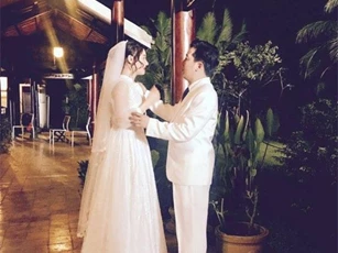 Nhã Phương khoe nhẫn, hé lộ ảnh cưới với Trường Giang