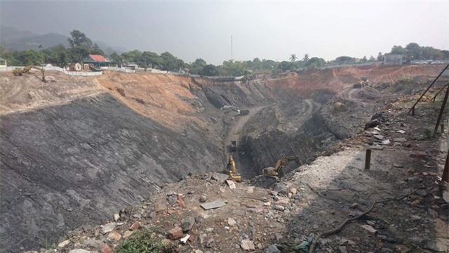 Tài xế mỏ than chém nhau, 1 người tử vong