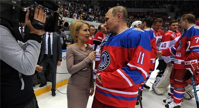 Giám đốc FBI Comey bị sa thải, Putin lên tiếng