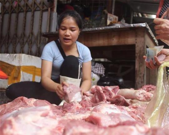 Hất chất bẩn vào thịt lợn: Tình tiết mới nhất