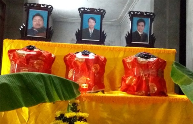 Nỗi đau quá lớn trong lễ tang 3 anh em ruột tử vong ở Hải Dương