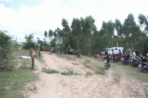 Khởi tố, bắt tạm giam thầy giáo đánh chết người trong đám tang