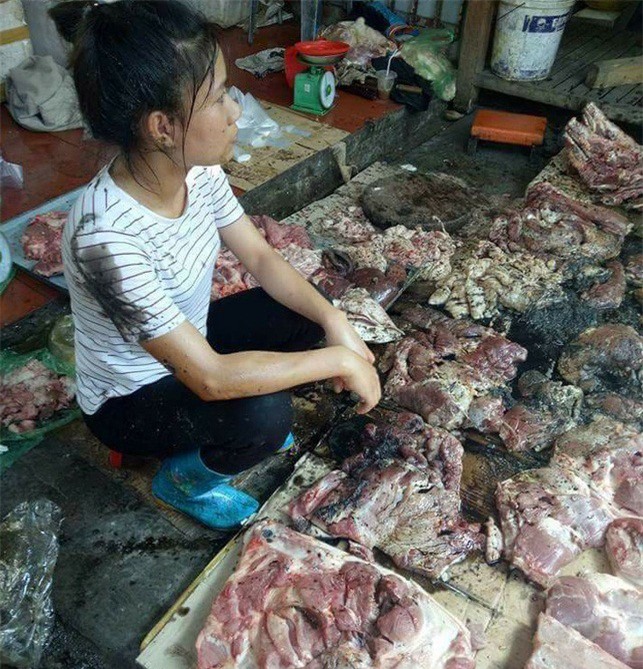 Hất chất bẩn vào thịt lợn: Chị bán thịt xin tha tội cho hai phụ nữ