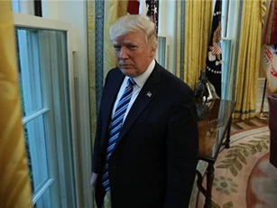Lavrov "khen" Trump nhất quán trong quan hệ với Nga