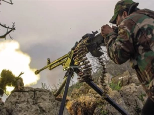 Quân đội Syria dội hỏa lực vào vị trí IS ở Deir Ezzur, phiến quân "lãnh đủ"