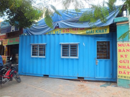 Tiết lộ nguyên nhân container chắn cửa nhà, gia chủ bị đánh