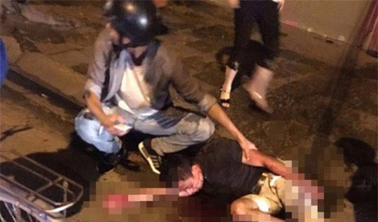 Hà Nội: Đuổi chém nhau kinh hoàng trên phố Đại La