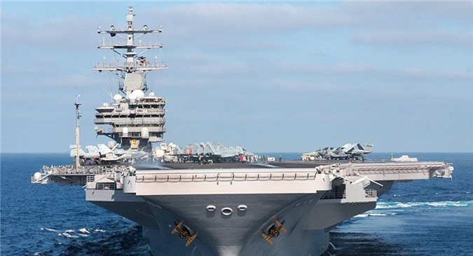 Gặp trục trặc, hàng không mẫu hạm Mỹ không thể rời Nhật Bản 