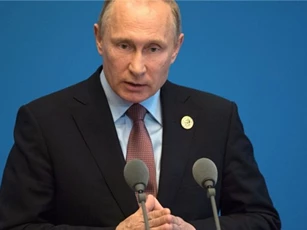 Putin cảnh báo nguy hiểm khi các chế độ bị lật đổ bằng bạo lực