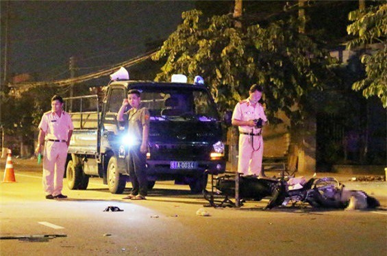 Xe container tông thanh niên tử vong rồi bỏ trốn