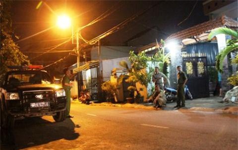 Mẹ ép con uống thuốc sâu tự tử để lấy tiền phúng trả nợ