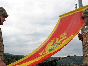 NATO cho Montenegro gia nhập để gây phiền nhiễu chính trị với Nga